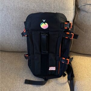 LITTLE CHONK
Maxine One Dog Backpack Carrier for Medium Dogs by Little Chonk